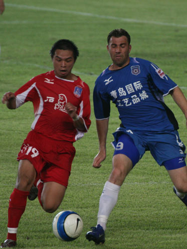 前EDG打野选手Junjia本赛季选择加盟PSG，在到队之后Junjia带领PSG打出一波六连胜，目前PSG也以10胜2负位列联赛榜首！